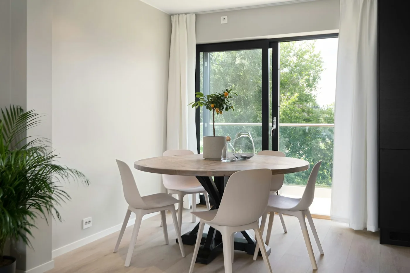 Table à Manger Ronde en Chêne Ø 120 Studio
