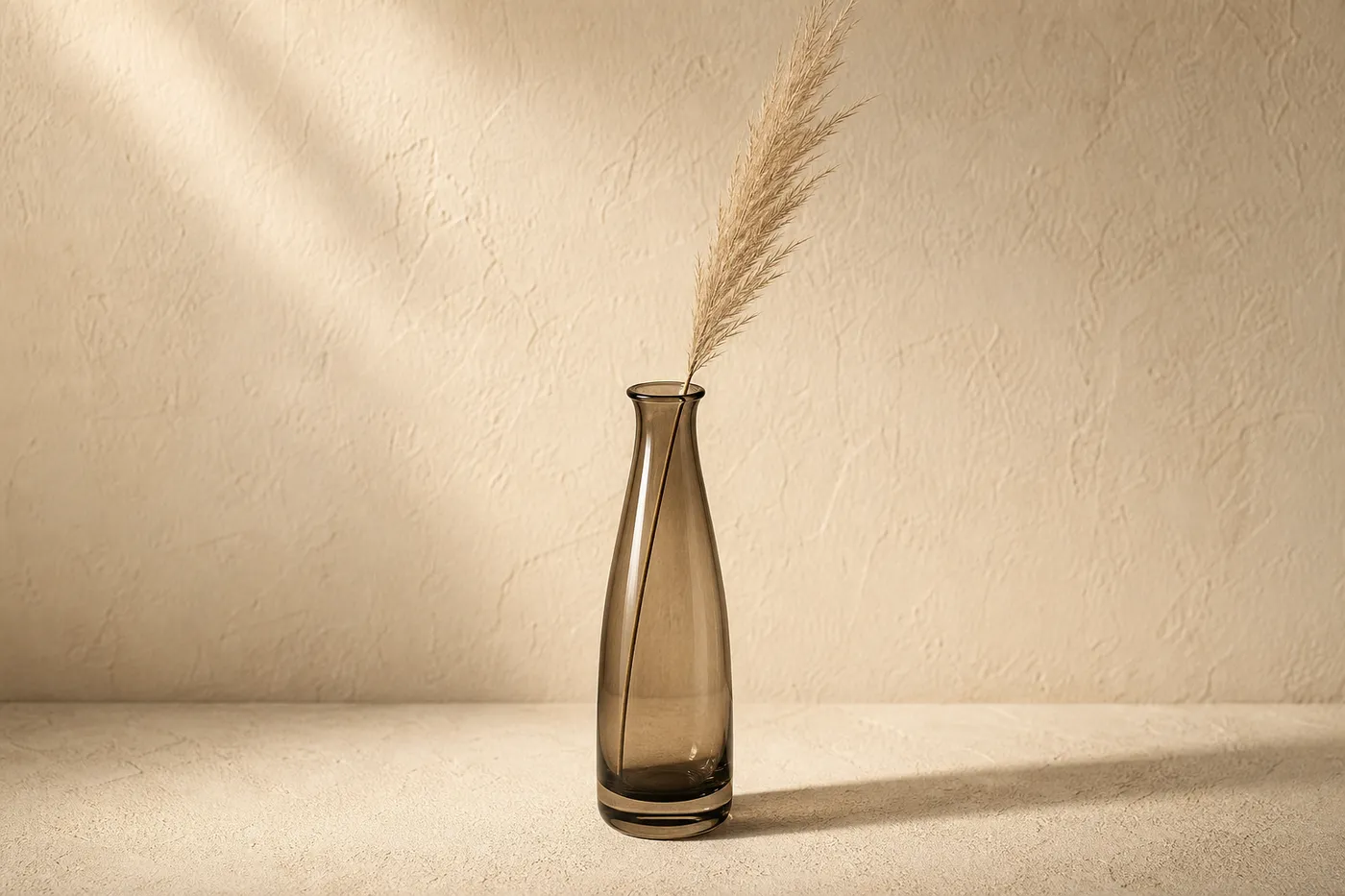 Édition Vase Soliflore Verre Fumé — N°22